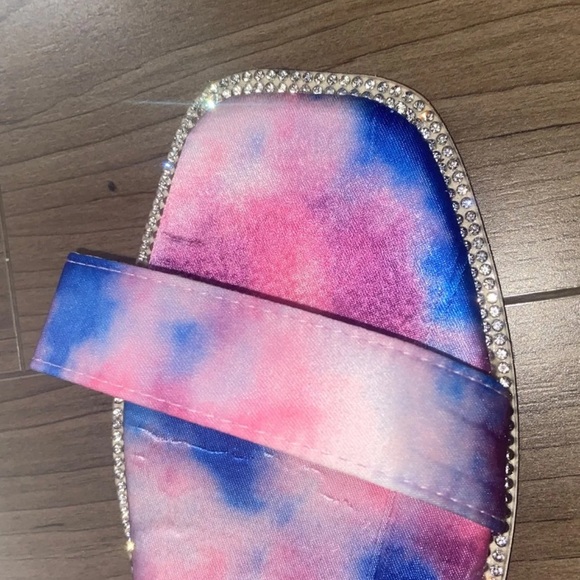 Sandals - Picture 4 of 5